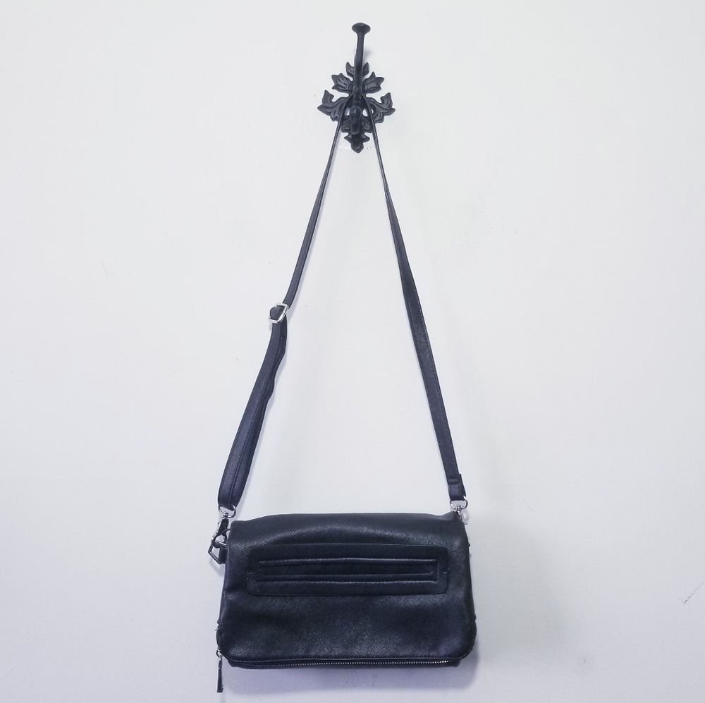 Co-Lab Crossbody Multi Pocket Purse EUC
